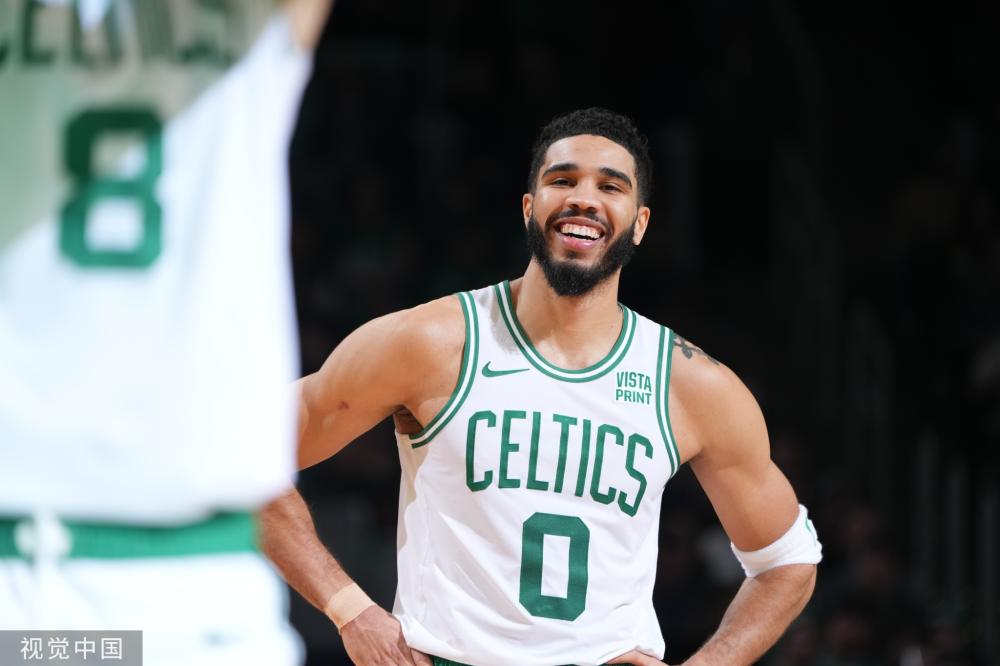 受到在足球 受到在足球